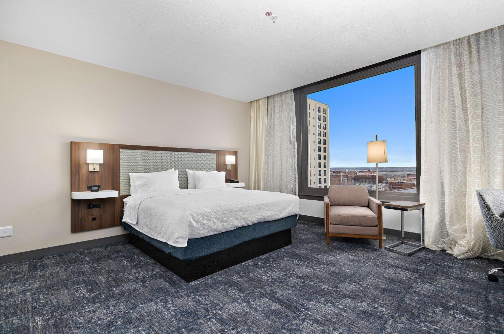 Hampton Inn Kansas City - Downtown Financial District Екстер'єр фото